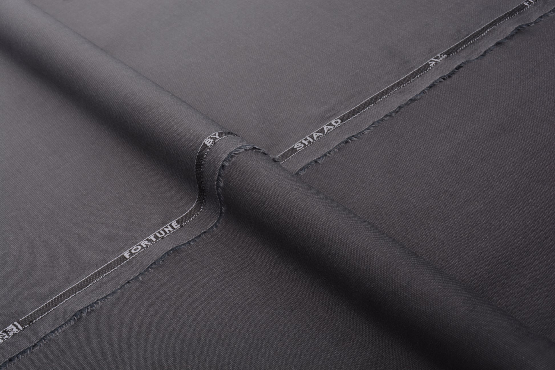 SMOKE GREY