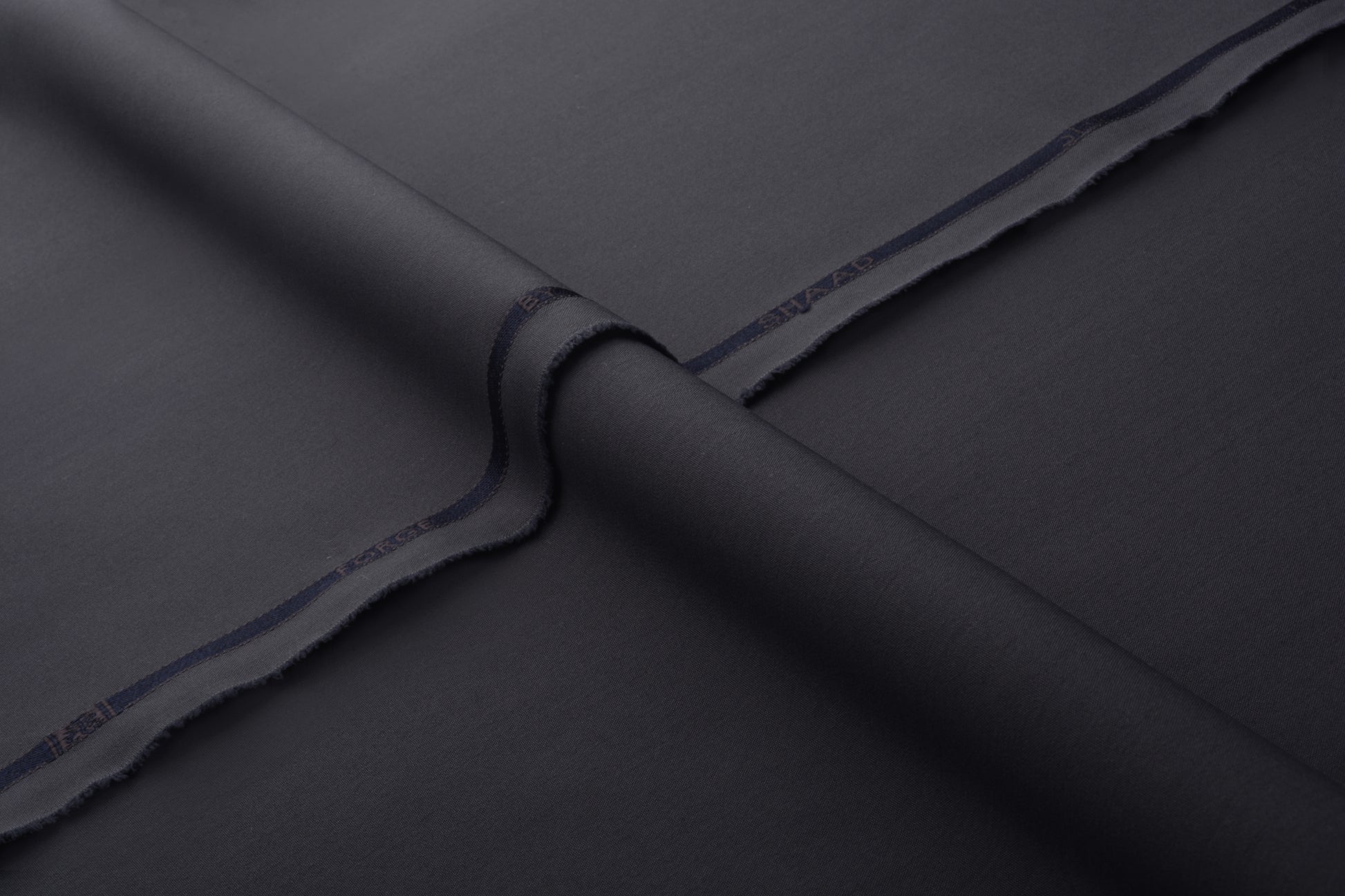 DARK CHARCOAL