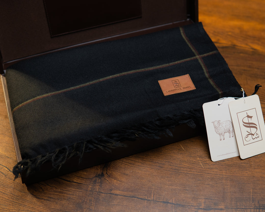 Luxe 100% Lambswool Shawl | Black