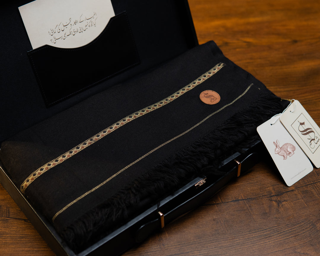 Rabbit Wool Blended Shawl | Black