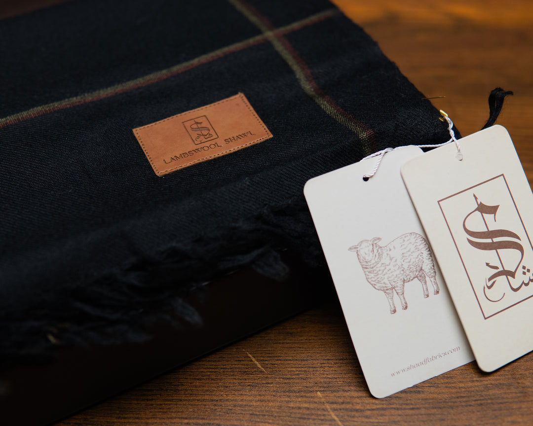 Luxe 100% Lambswool Shawl | Black