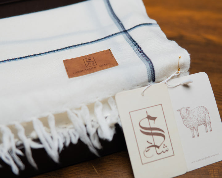 Luxe 100% Lambswool Shawl | White