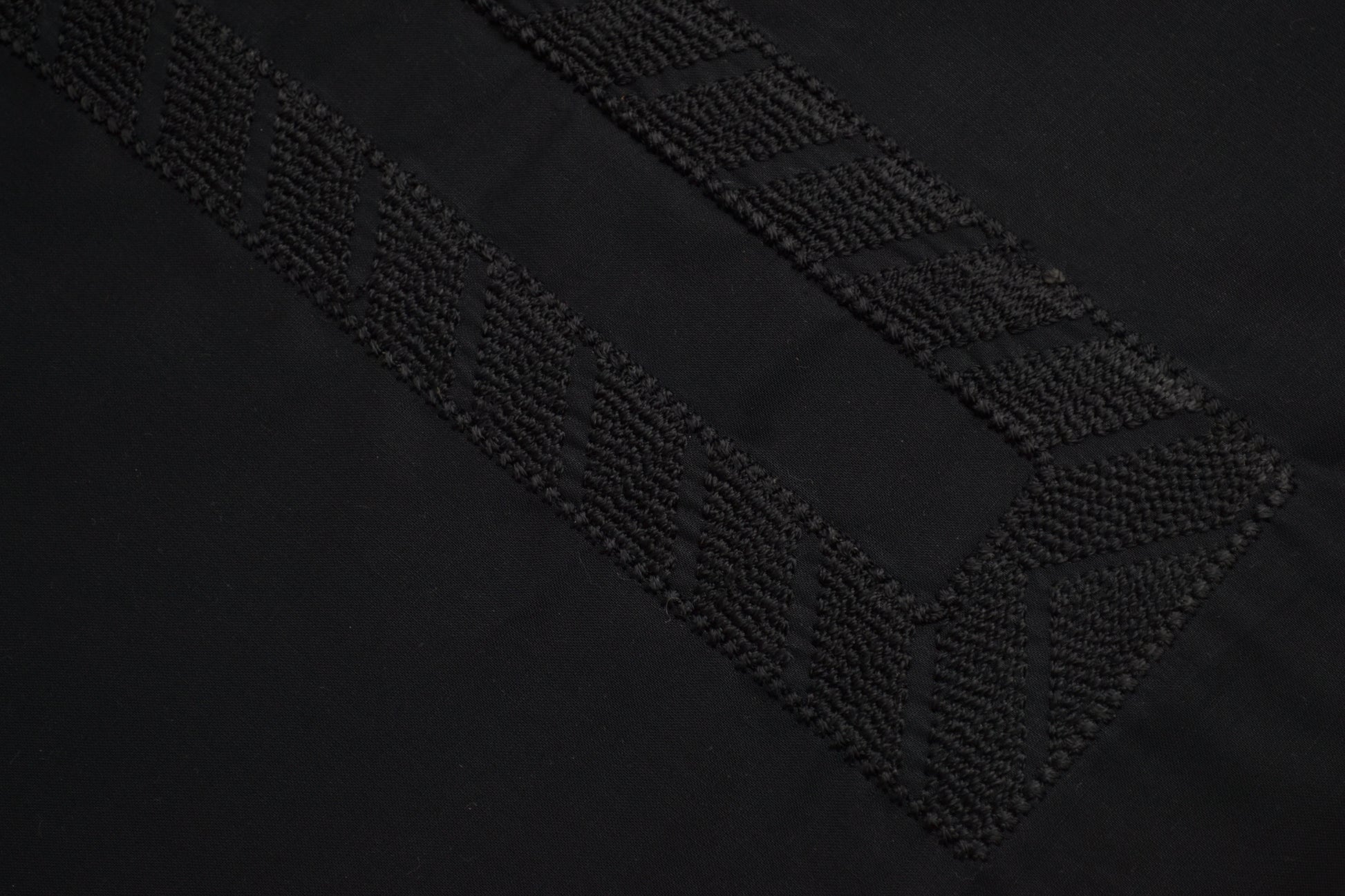 Buy Egyptian Embroidery Suit for Men online (ED#10) | Shaad Fabrics